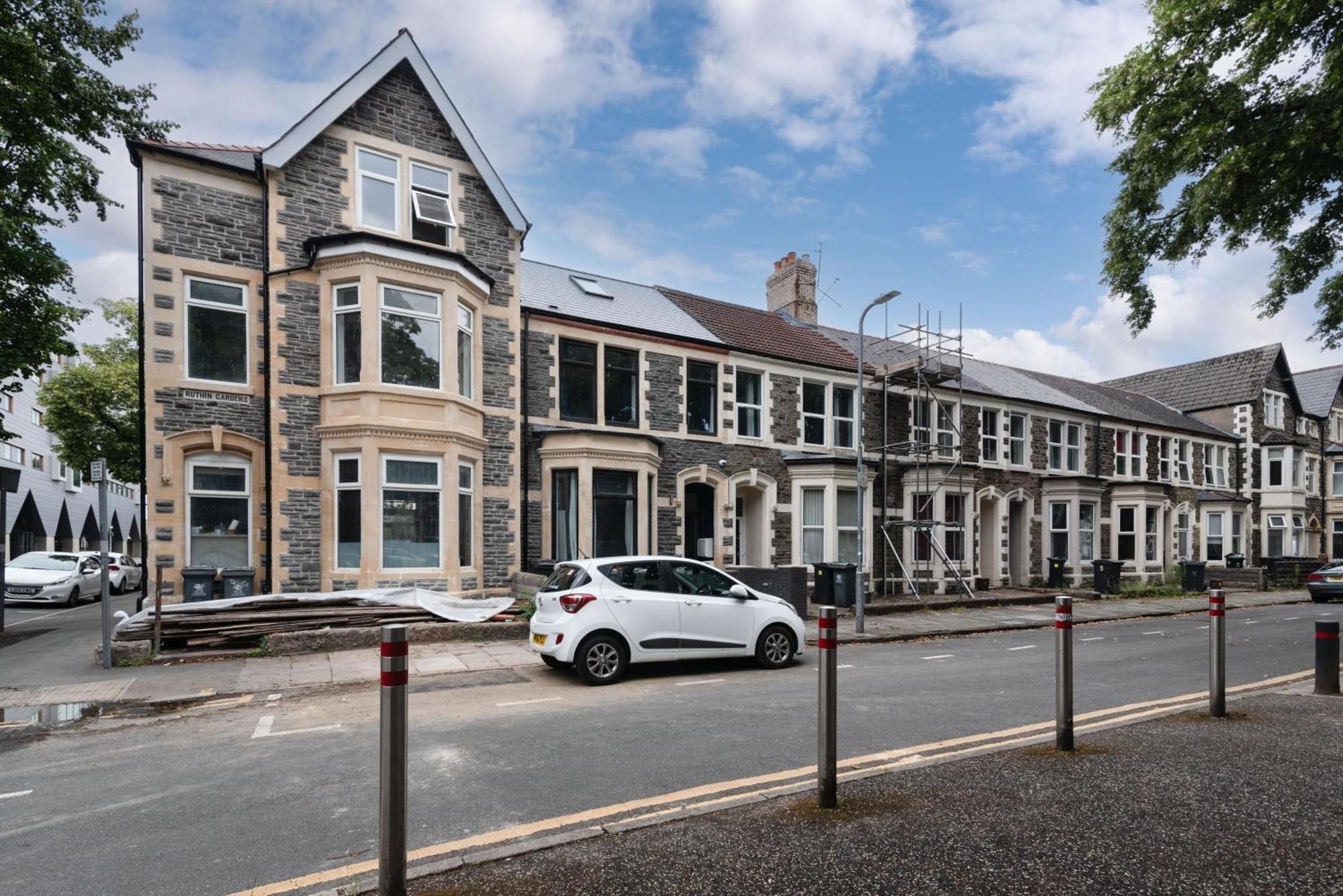 Luxury Apartments In Cardiff City Centre Екстер'єр фото