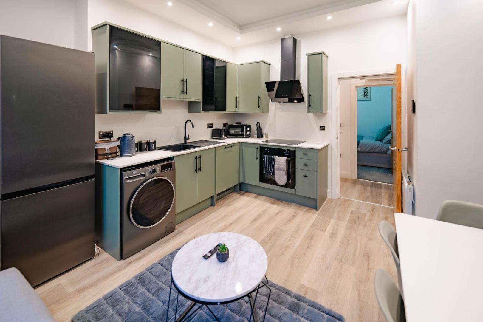 Luxury Apartments In Cardiff City Centre Екстер'єр фото