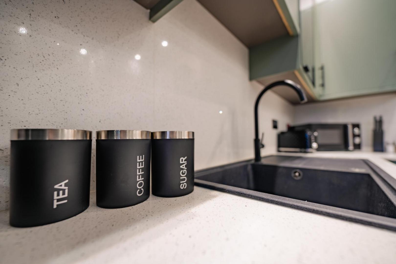 Luxury Apartments In Cardiff City Centre Екстер'єр фото