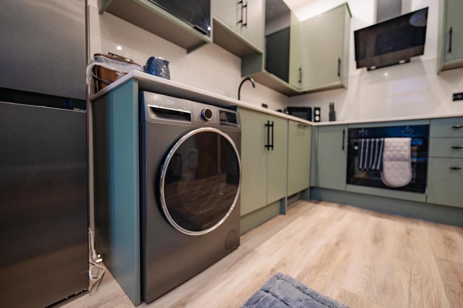 Luxury Apartments In Cardiff City Centre Екстер'єр фото