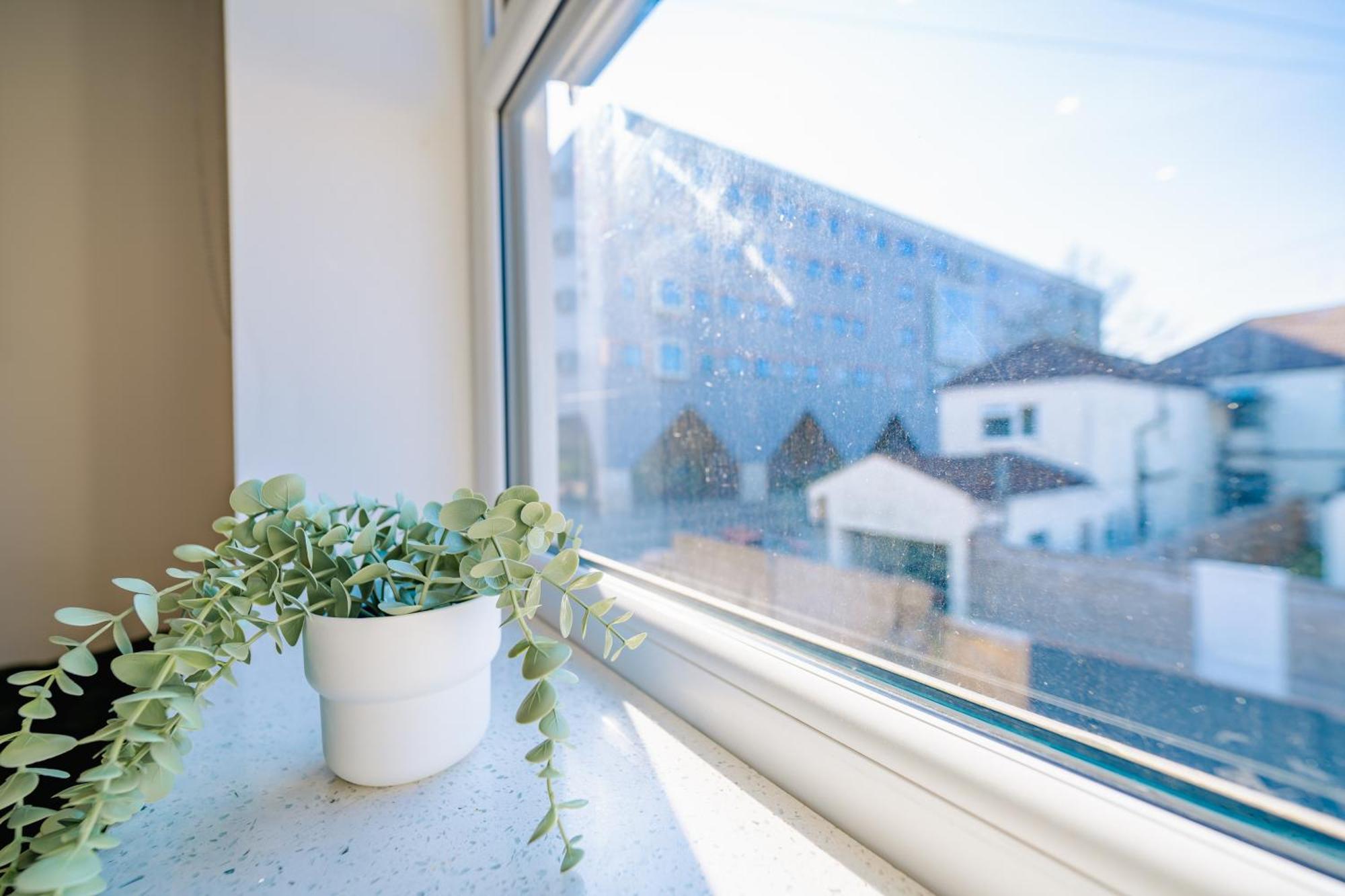 Luxury Apartments In Cardiff City Centre Номер фото
