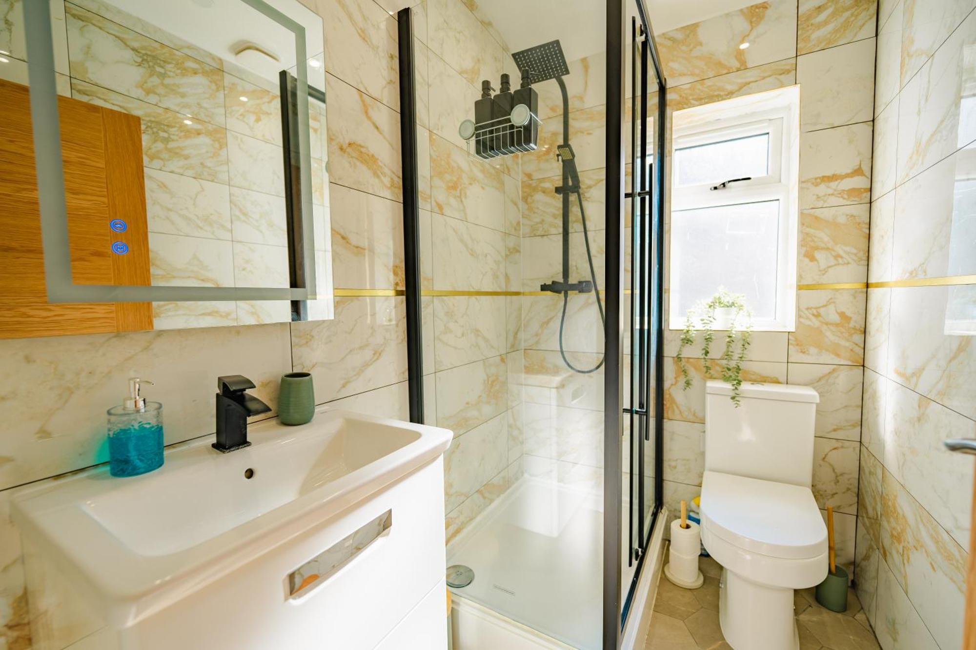 Luxury Apartments In Cardiff City Centre Номер фото